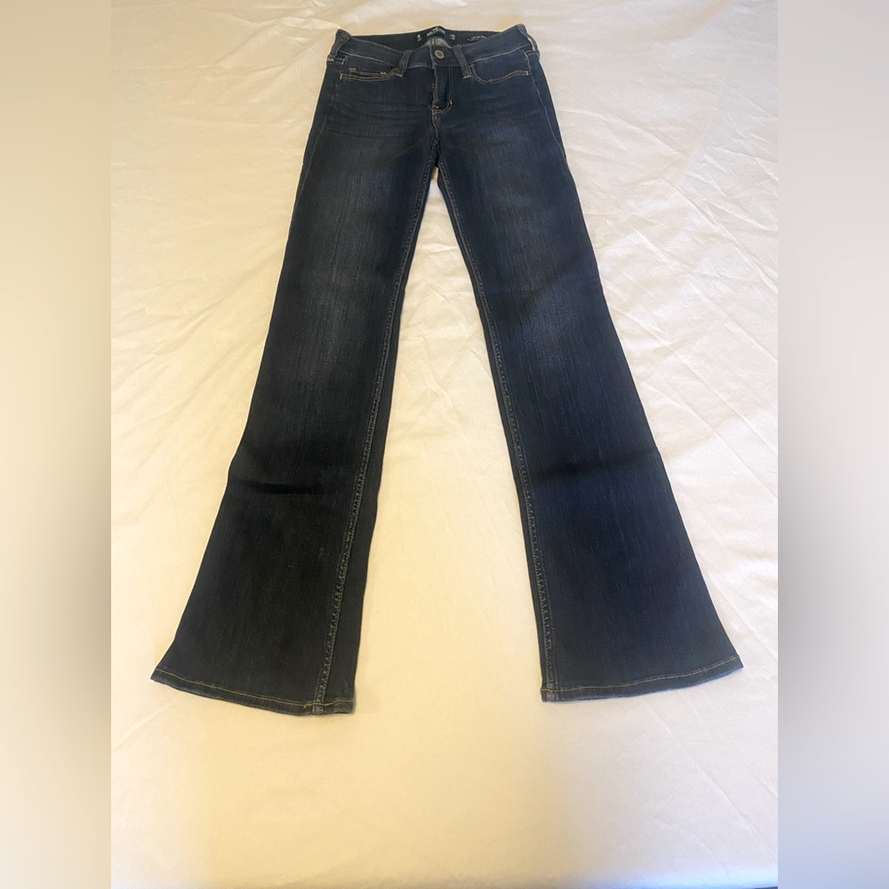 Hollister Low Rise Boot Cut Jeans 1R